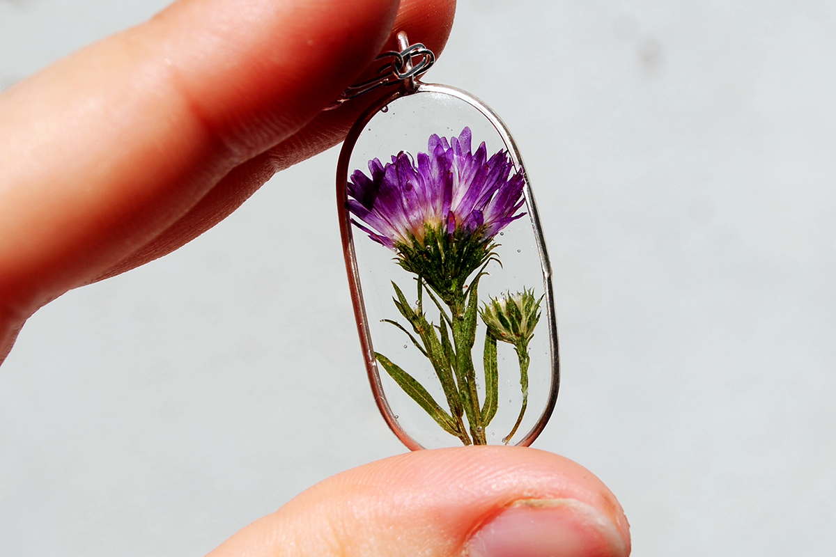 Zoee.Blossom.Floral Resin Jewelry